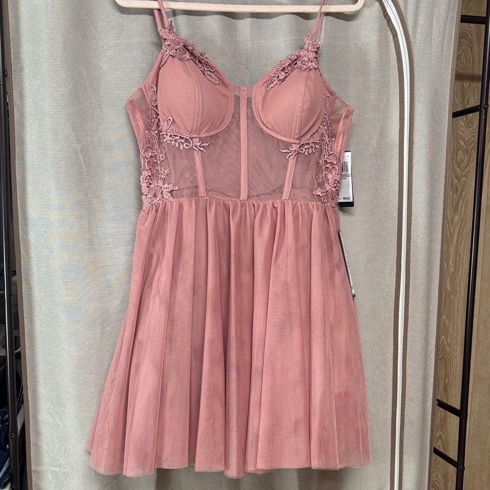 Elegant Pink Lace Chemise